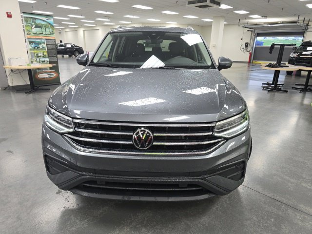 Used 2024 Volkswagen Tiguan Wolfsburg Edition AWD/4WD image 2