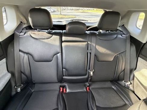 Used 2022 Jeep Compass Latitude image 34