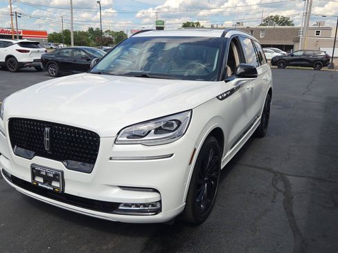 Used 2022 Lincoln Aviator Reserve w/ Equipment Group 201A AWD/4WD image 8
