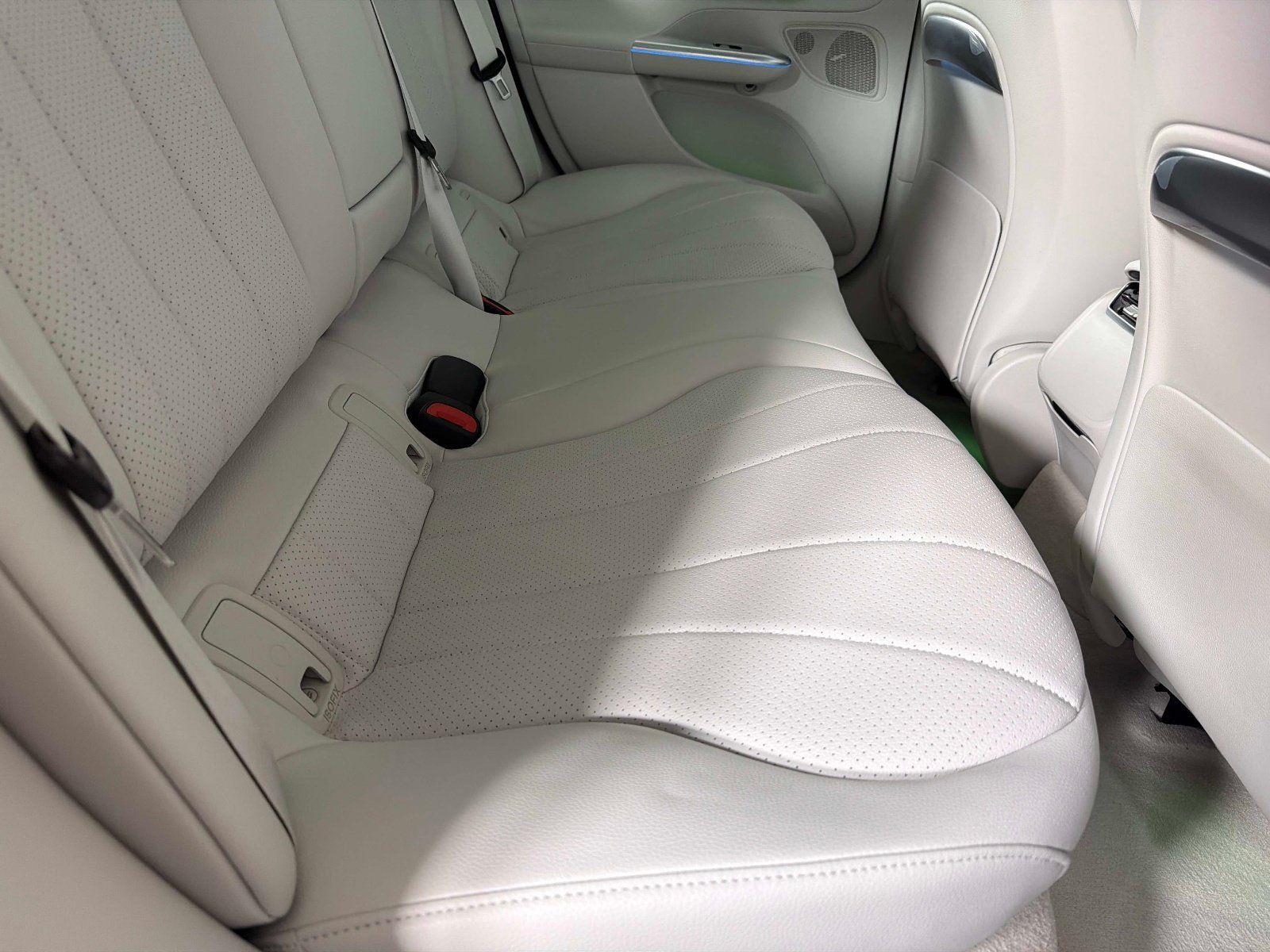 Used 2026 Mercedes-Benz EQE 320+ Sedan image 29