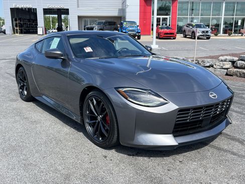 Used 2024 Nissan Z Performance w/ Floor Mat Package RWD image 1