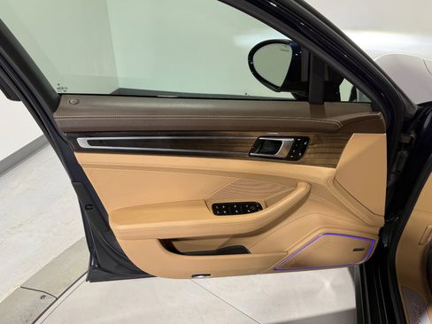 Used 2018 Porsche Panamera Turbo AWD/4WD image 19