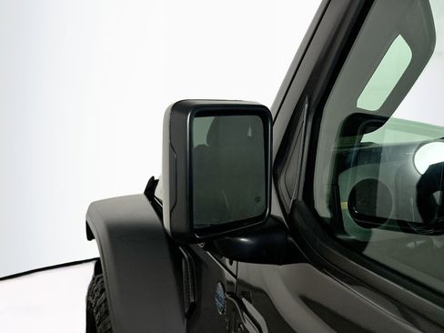 Used 2024 Jeep Wrangler Willys image 16