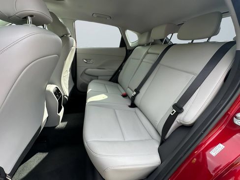 Used 2024 Hyundai Kona Limited FWD image 13