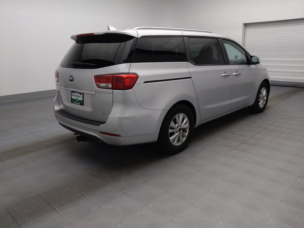 Used 2017 Kia Sedona LX w/ LX Essentials Premium Package FWD image 10