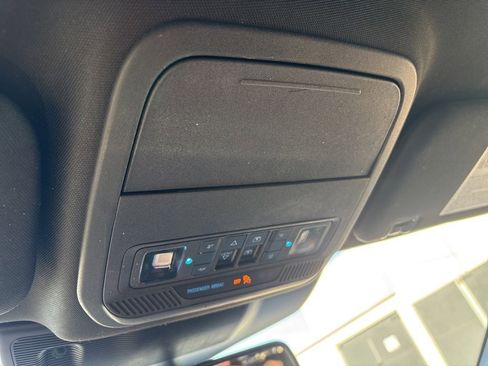 Used 2021 Ford Explorer King Ranch w/ Premium Technology Package image 24