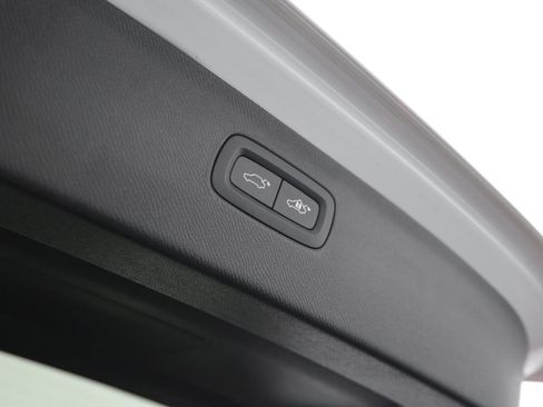 Used 2017 Volvo XC90 T5 Momentum w/ Momentum Plus Package image 46