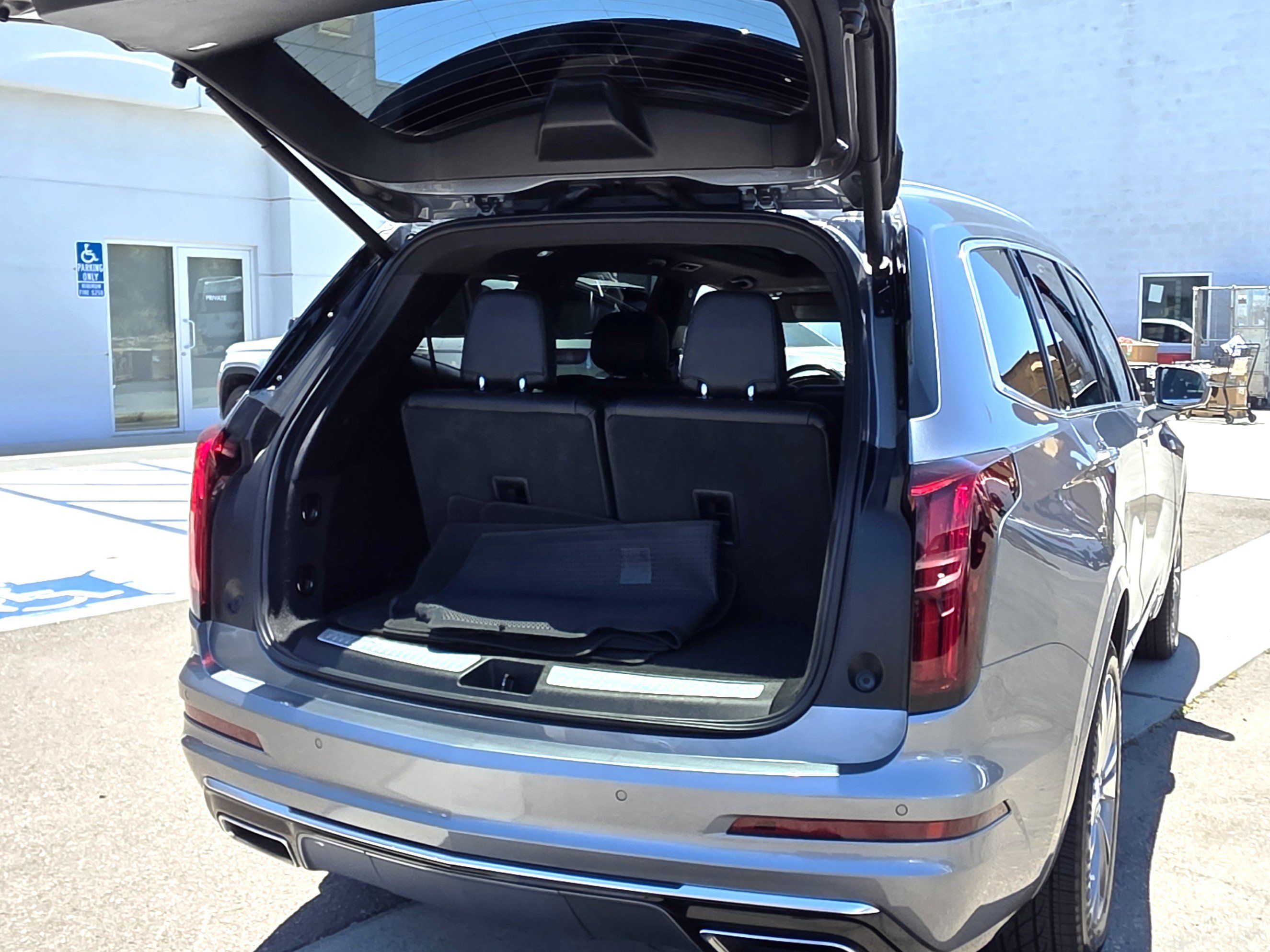 Used 2020 Cadillac XT6 Premium Luxury FWD image 22