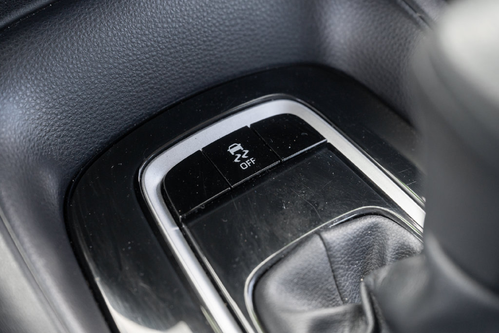Used 2025 Toyota Corolla LE FWD image 29