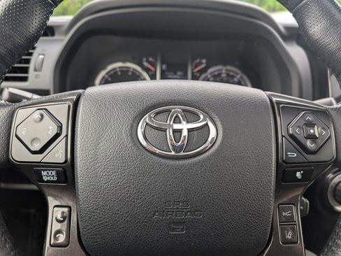 Used 2023 Toyota 4Runner TRD Off-Road Premium w/ Moonroof Package AWD/4WD image 25