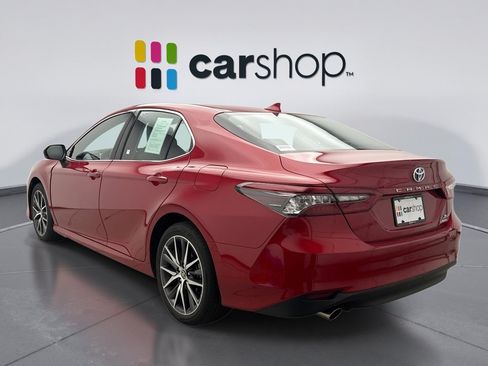 Used 2024 Toyota Camry XLE w/ Cold Weather Package FWD image 3