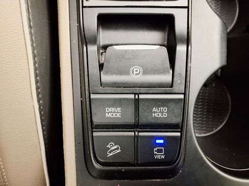 Certified 2021 Hyundai Tucson Limited AWD/4WD image 22
