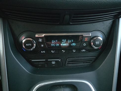 Used 2015 Ford C-MAX SE w/ Interior Protection Package image 16