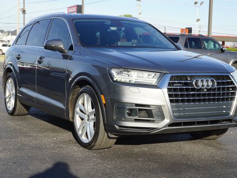 Used 2017 Audi Q7 3.0T Prestige w/ Prestige Package image 3