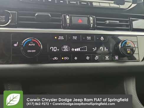 Used 2025 Nissan Pathfinder SL image 28