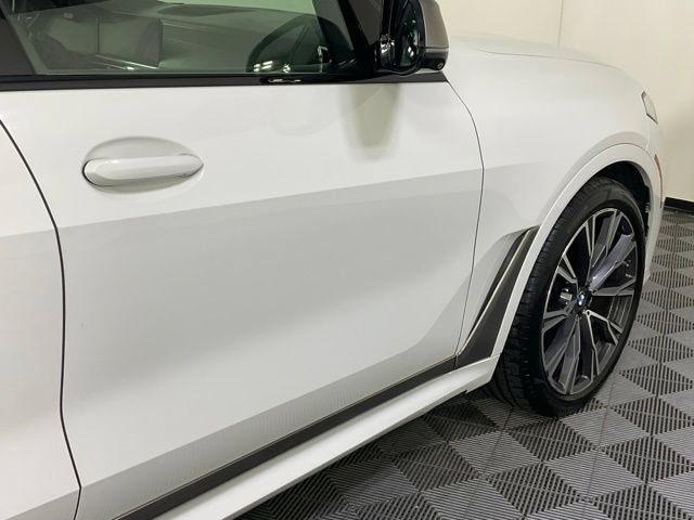 Used 2020 BMW X7 M50i w/ Dynamic Handling Package AWD/4WD image 7