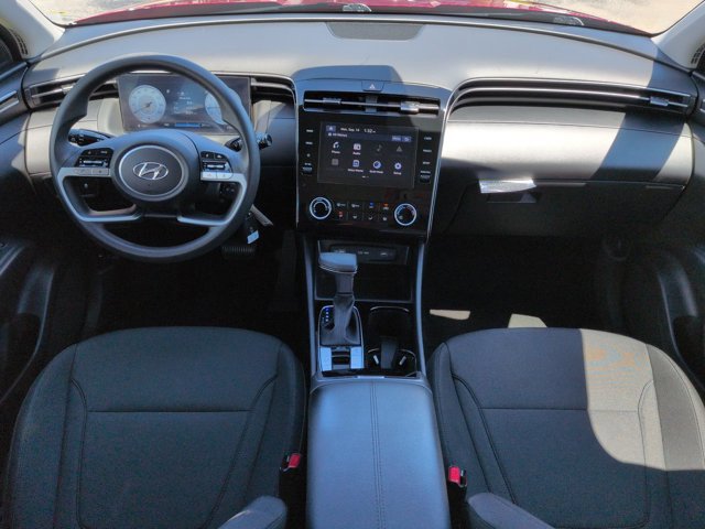 Certified 2024 Hyundai Tucson SE FWD image 16