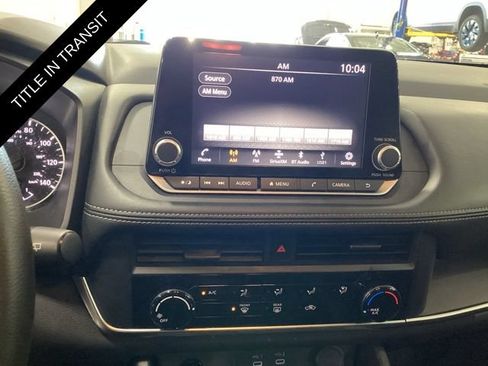 Used 2024 Nissan Rogue S AWD/4WD image 9