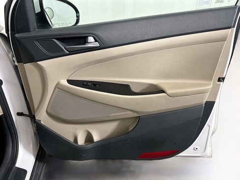 Used 2017 Hyundai Tucson SE image 31