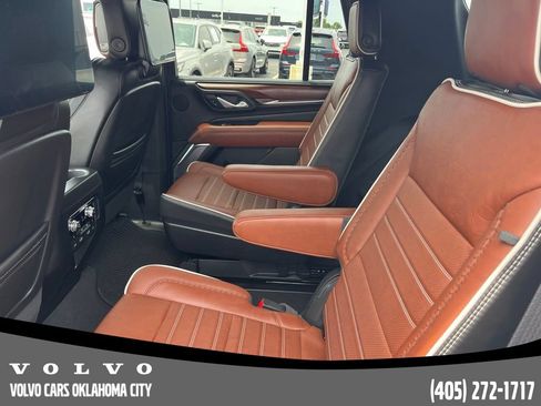 Used 2023 GMC Yukon Denali Ultimate AWD/4WD image 16