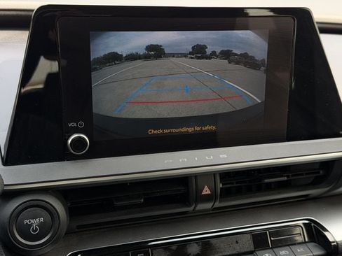 Used 2024 Toyota Prius LE FWD image 16