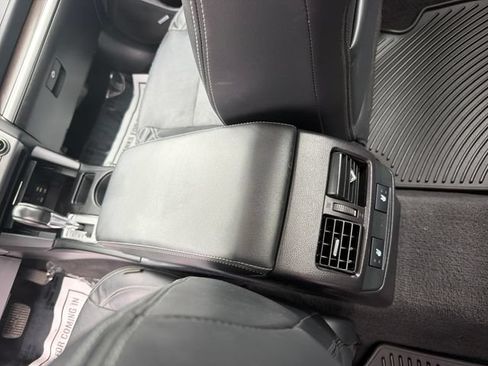 Used 2017 Subaru Legacy 2.5i Limited AWD/4WD image 28
