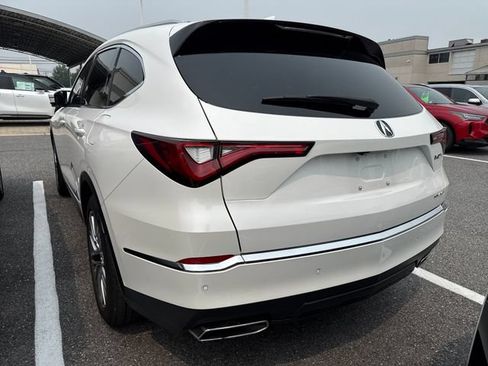 Used 2022 Acura MDX SH-AWD w/ Advance Package image 2