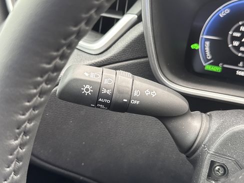 Used 2026 Toyota Corolla Cross XSE w/ Convenience Package image 16