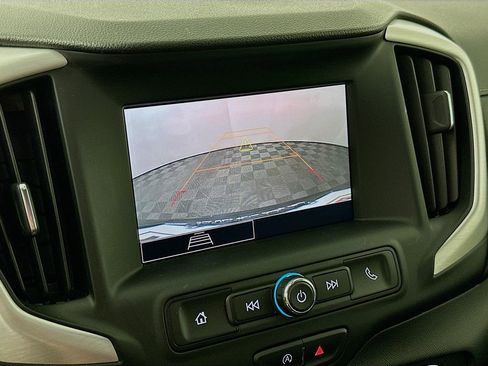 Used 2023 GMC Terrain SLE w/ Driver Convenience Package image 17