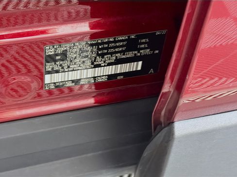 Used 2022 Toyota RAV4 XLE w/ Convenience Package FWD image 12