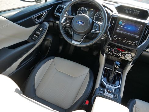 Used 2024 Subaru Forester Limited w/ Convenience Package image 9