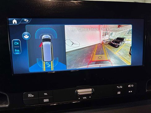 Used 2025 Mercedes-Benz Sprinter 2500 image 38