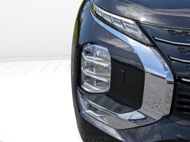 Used 2024 Mitsubishi Outlander SE AWD/4WD image 9