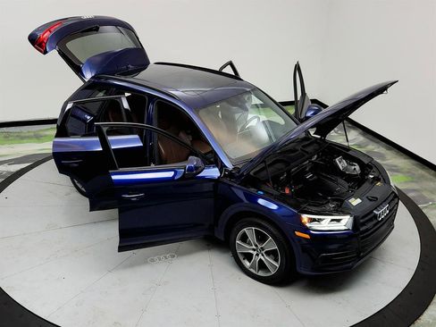 Used 2019 Audi Q5 Prestige w/ Prestige Package image 39