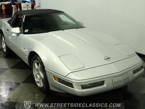 Used 1996 Chevrolet Corvette Convertible RWD image 15
