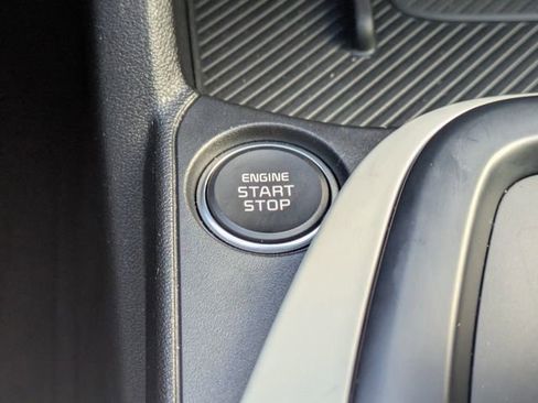 Used 2025 Kia K4 GT-Line image 29