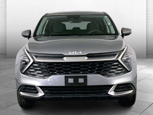 Used 2024 Kia Sportage LX image 2