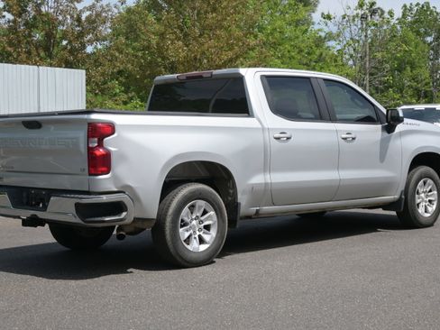 Used 2022 Chevrolet Silverado 1500 LT RWD image 9