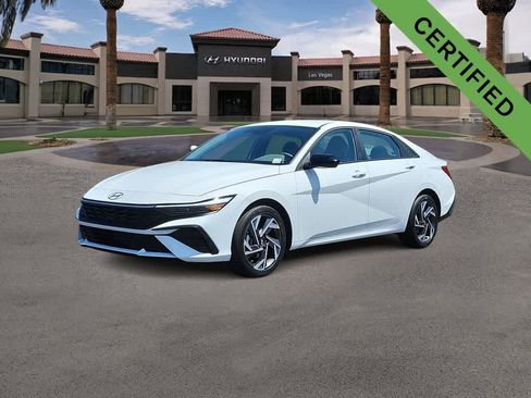 Used 2025 Hyundai Elantra Sport FWD image 4