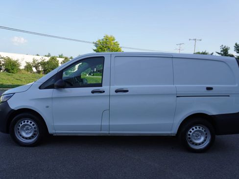 Used 2019 Mercedes-Benz Metris image 4