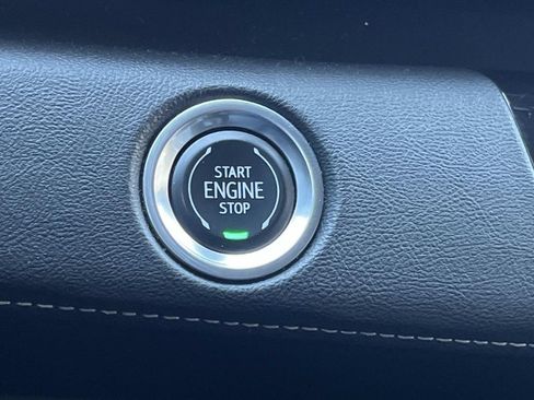 Used 2021 Cadillac Escalade Sport w/ Driver Assist Tech Package AWD/4WD image 35