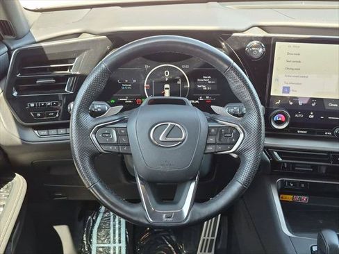 Used 2025 Lexus TX 500h AWD w/ Technology Package image 13