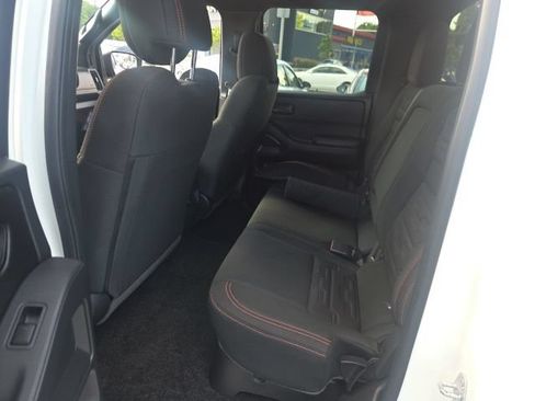 Used 2026 Nissan Frontier PRO-4X AWD/4WD image 19