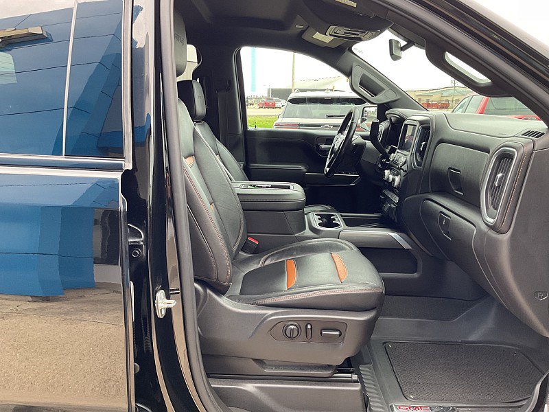 Used 2021 GMC Sierra 1500 AT4 w/ AT4 Preferred Package AWD/4WD image 17
