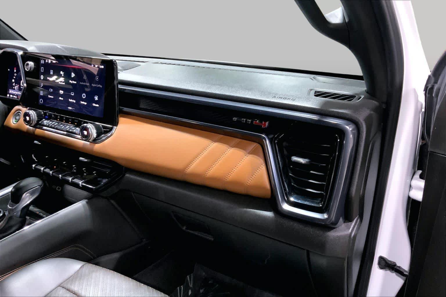 Used 2023 GMC Canyon AT4 w/ AT4 Premium Package AWD/4WD image 19
