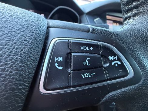 Used 2015 Ford Focus Titanium image 19