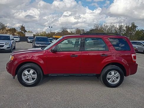 Used 2009 Ford Escape XLS image 2