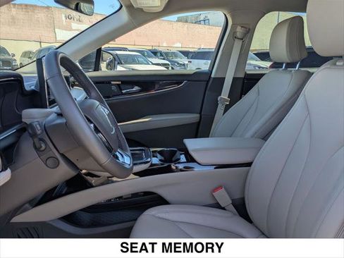 Certified 2023 Lincoln Nautilus FWD w/ Premium Package image 22