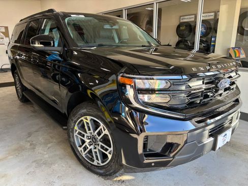 New 2026 Ford Expedition Max Active image 2