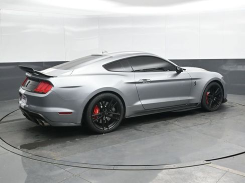 Used 2022 Ford Mustang Shelby GT500 w/ Technology Package RWD image 2